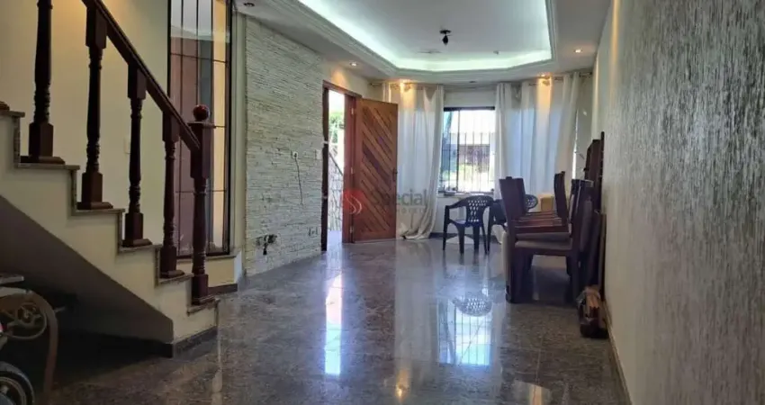 Sobrado à venda no Jardim Têxtil.