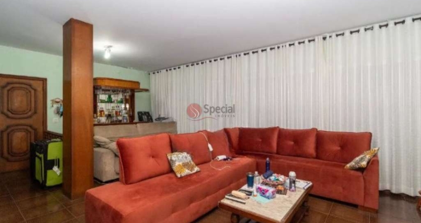 Sobrado na  Vila Carrão com 362 metros.