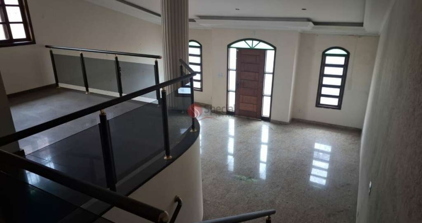 Sobrado na Mooca com 380 metros, 4 quartos,  3 suítes, churrasqueira, 4 vagas, entrada lateral