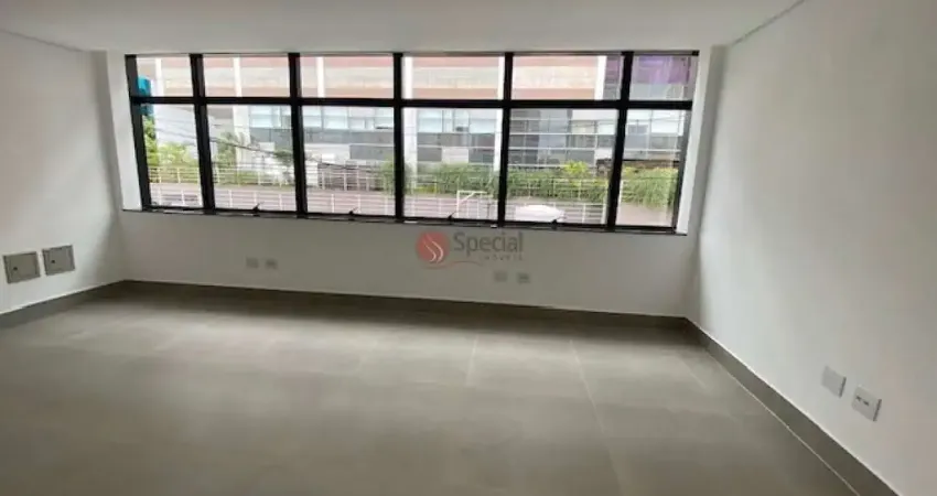Prédio comercial novo no Tatuapé, ao lado do Hospital São Luiz com 500 m²