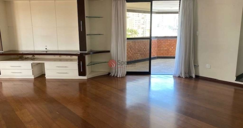 Apartamento com 277 m² no Tatuapé, 4 suítes, 3 sacadas e 4 vagas.