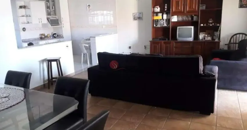 Sobrado com salão para locação na Vila Carrão.