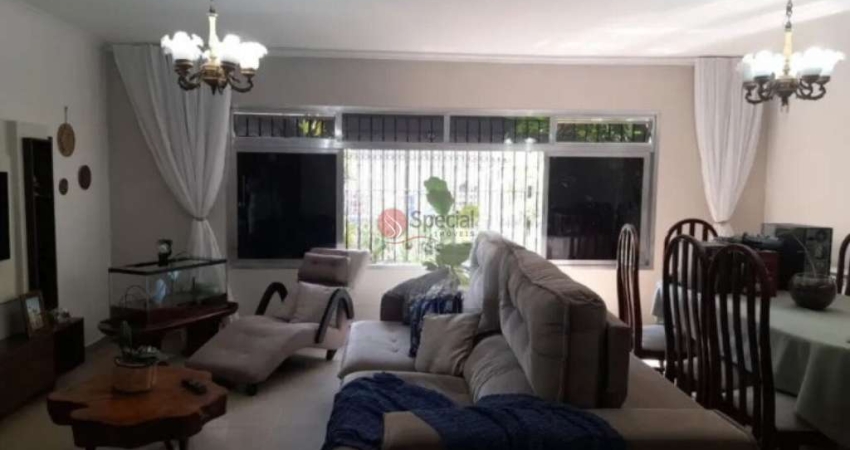 Sobrado à venda no Jardim Têxtil  200 metros.