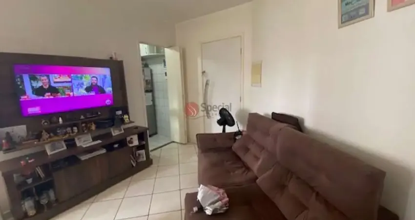 Apartamento na Vila Formosa com 2 quartos, 1 vaga de garagem.