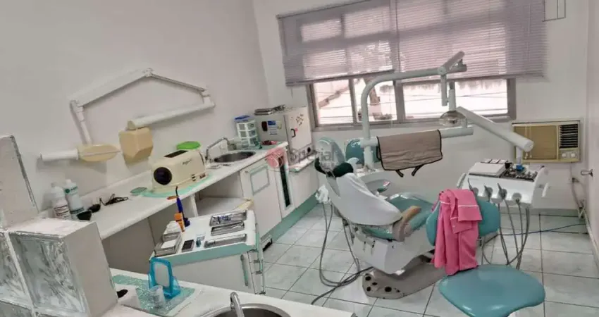 Prédio à venda no Tatuapé, próximo ao Largo do Bom Parto.