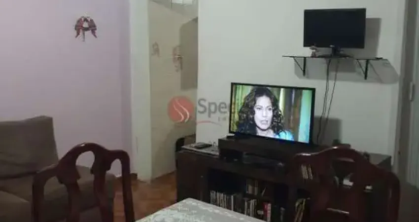 Casa térrea na Vila Ré de 180m² de terreno.