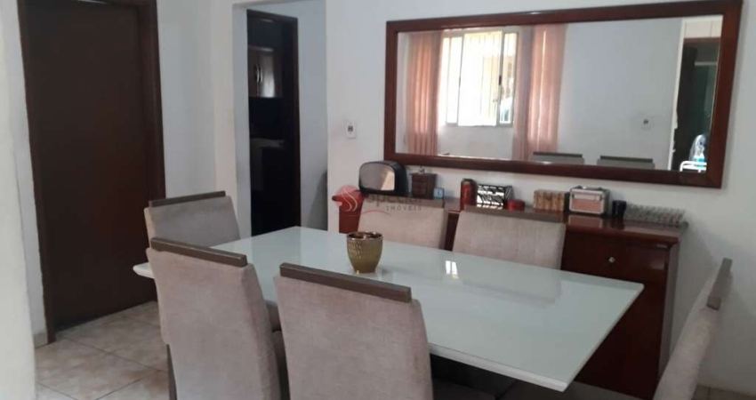 Casa à venda n Aricanduva, com 2 dormitórios e 2 vagas.