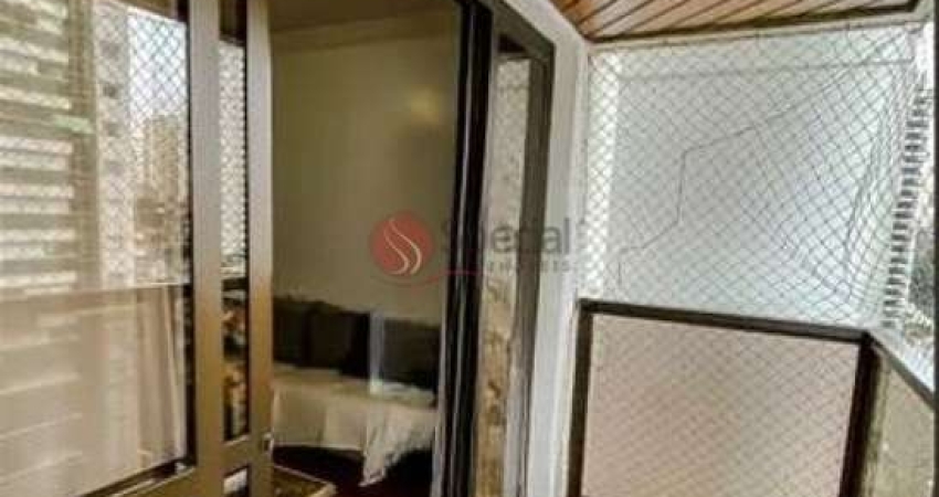 Apartamento à venda no Tatuapé com 127 metros com 3 quartos e 2 vagas de garagem.
