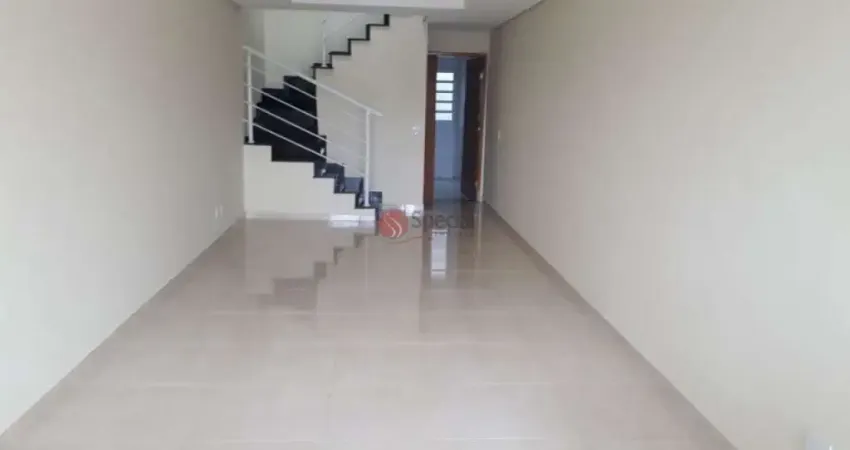Sobrado com 3 dormitórios e 3 vagas  com 102 m²