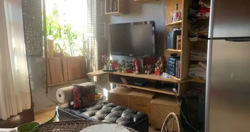 Sobrado em excelente localização com 3 dormitórios, 1 suíte e 1 vaga.