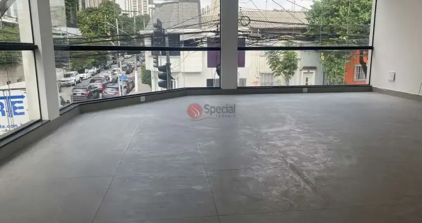 Prédio comercial em excelente ponto no Tatuapé.