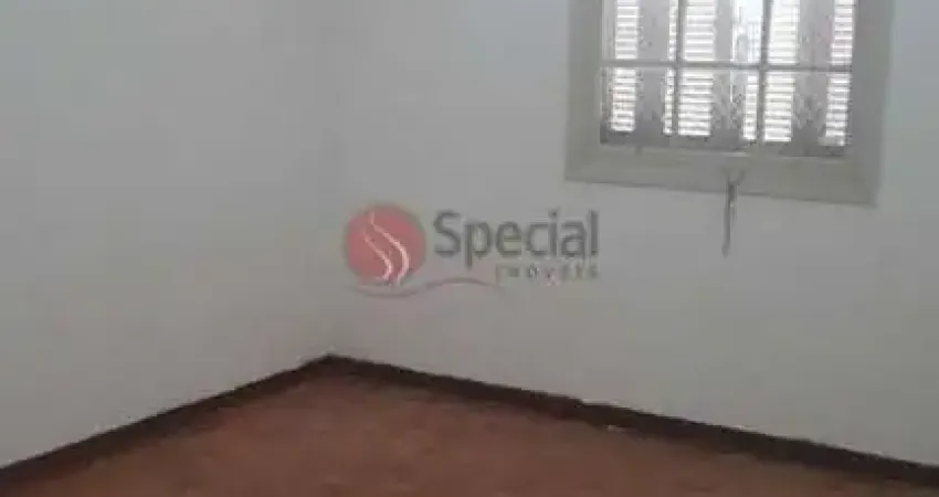 Casa assobradada na Quarta Parada  para fins comerciais.