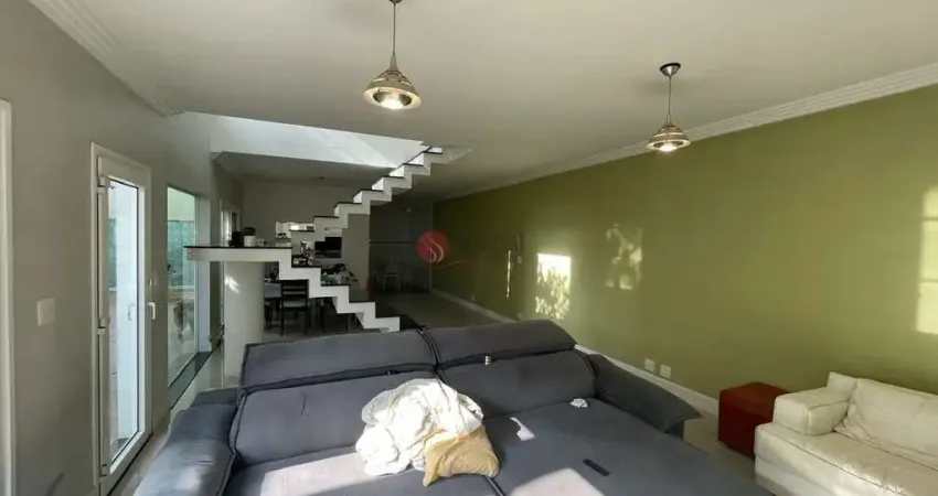 Sobrado de 300 metros na Vila Carrão.