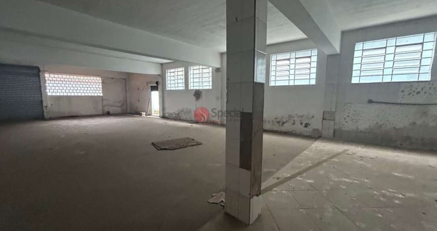 Salão comercial  na Vila Formosa, 400 metros, 10 vagas, ao lado de comércio em geral  e transportes.