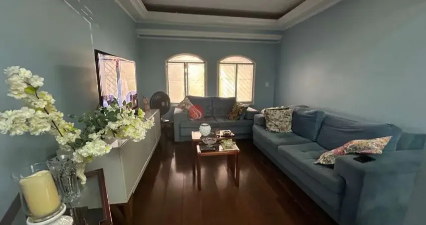 Sobrado à venda no tatuapé 320m² , 3 dormitórios, 1 suíte, 5 vagas, próximo ao metro carrão.