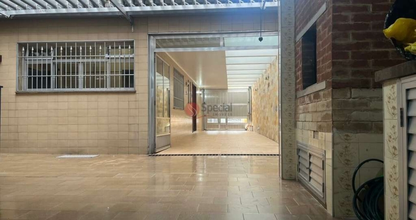 Excelente Sobrado  - Localização Privilegiada - 3 Vagas de Garagem