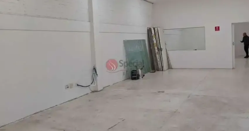 Salão comercial no Tatuapé com 250 metros, 2 banheiros,1 copa, 1 sala .