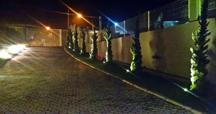 VENDE-SE CASA  COM 810 M EM CONDOMÍNIO FECHADO COM 6 QUARTOS E 16 VAGAS NA ZONA NORTE