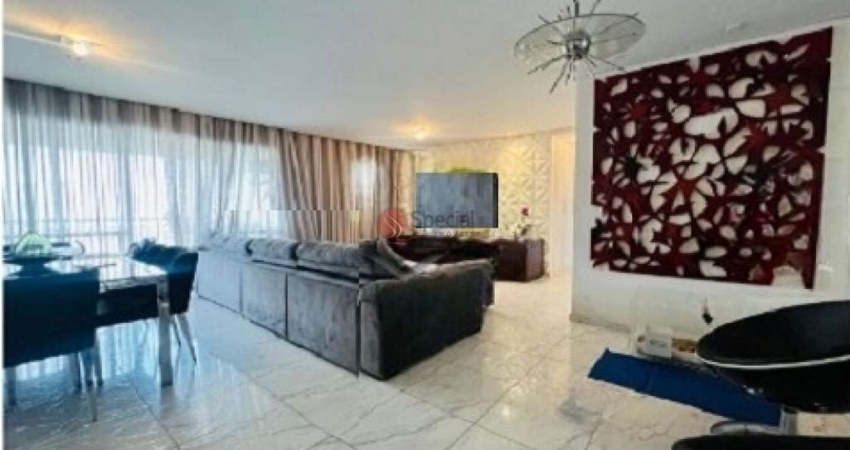 Apartamento à venda no Tatuapé, 122m² com 3 suítes e 2 vagas de garagem.