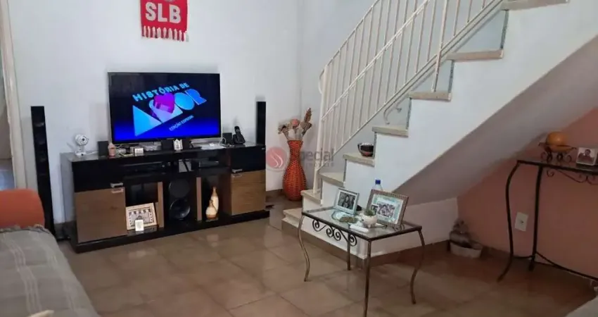 Sobrado à venda no Tatuapé com  2 quartos e 1 vaga.