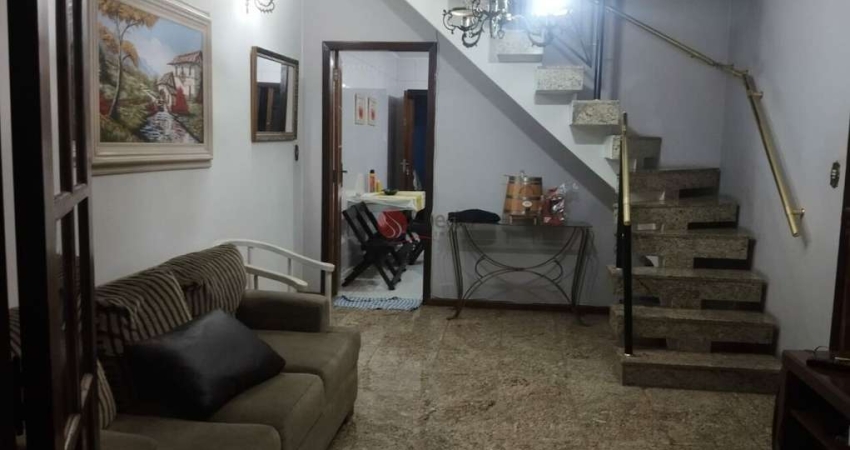 Casa assobradada à venda Vila Invernada a  4 minutos do Shopping Anália Franco.