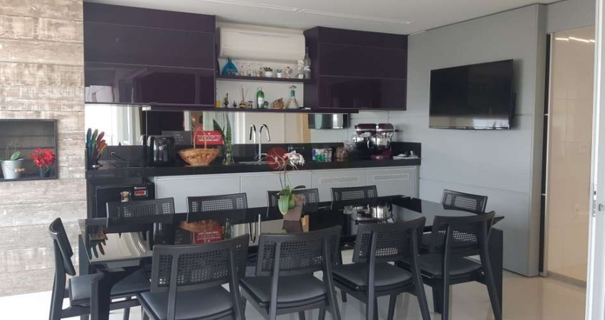 Apartamento no Tatuapé maravilhoso com varanda gourmet.