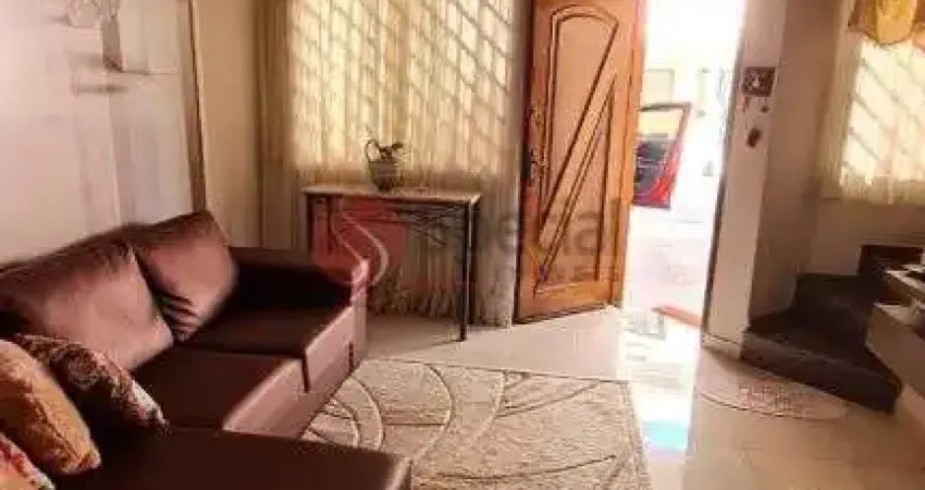 Sobrado de condomínio na vila formosa com 3 suítes, 2 vagas de garagem.