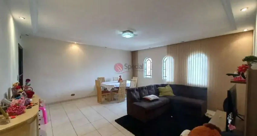 Casa térrea à venda na vila formosa. ótima localização e excelente terreno.