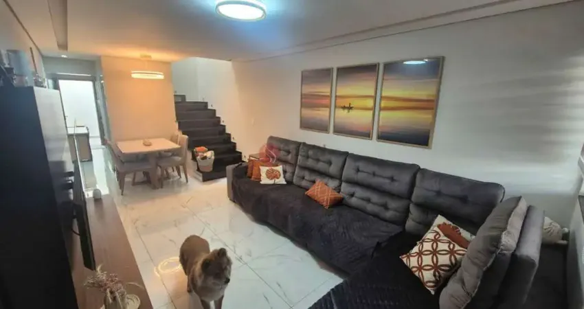 Sobrado na vila formosa com suíte, churrasqueira, área gourmet e automação completa.