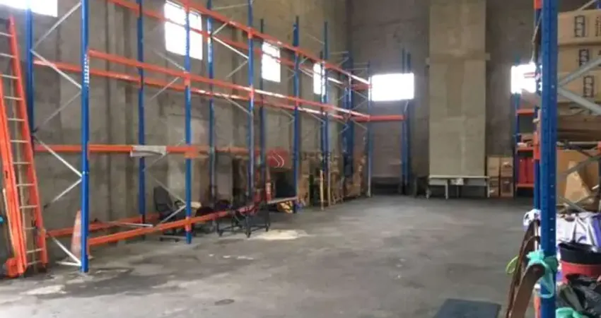 Prédio comercial no jardim oriental - jabaquara 850 metros. pé direito alto.