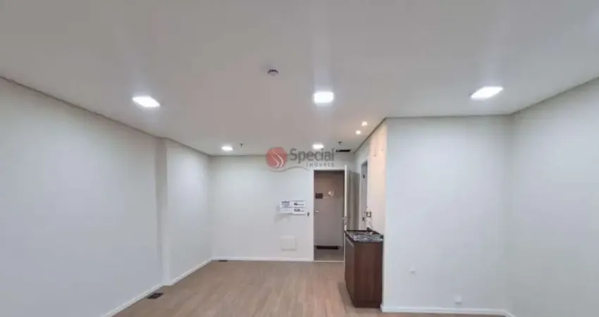 Sala comercial na àgua rasa para locação com uma vaga de garagem