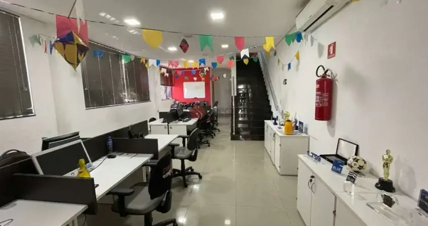 Prédio de 230 metros na Vila Matilde, a 100 metro do Metrô Penha.