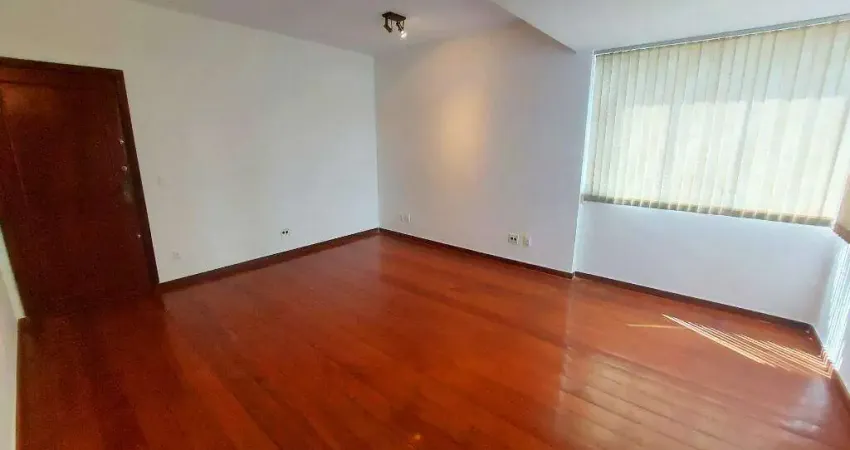 Apartamento exclusivo! 3 quartos com 1 suíte, espaçoso, montado com armários, bairro buritis