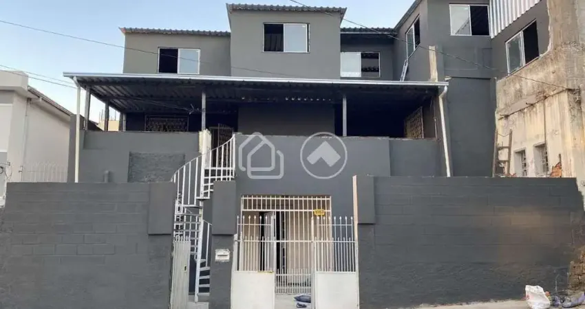 Casa para venda- investimento imperdível no padre eustáquio - 02 casas, loja e terraço!