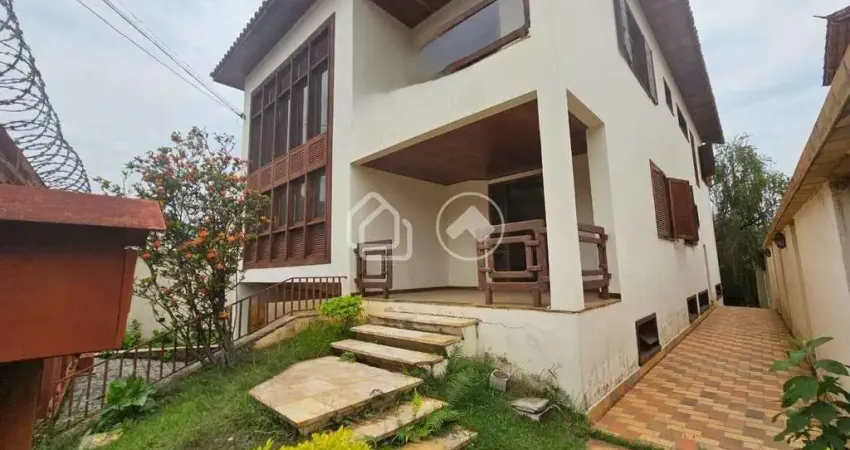 Casa luxo, ampla, 8 quartos e 6 vagas de garagem para alugel bairro floresta