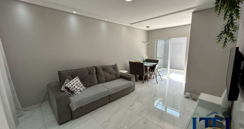 LINDA CASA EM QUITAÚNA - 3 QUARTOS SENDO 1 SUÍTE E 2 VAGAS.