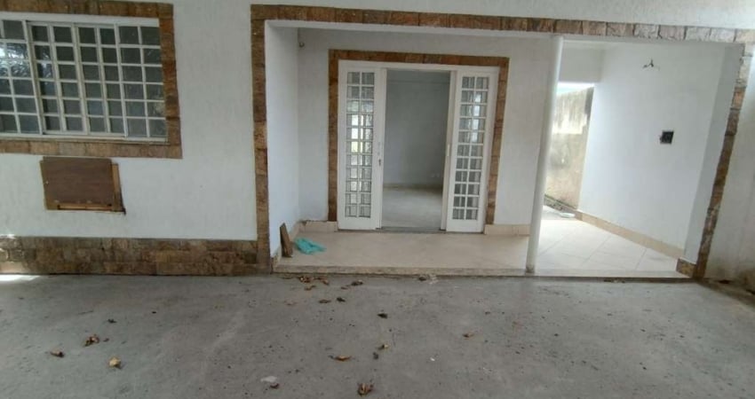 Casa - Padrão, para Venda em Rio de Janeiro/RJ