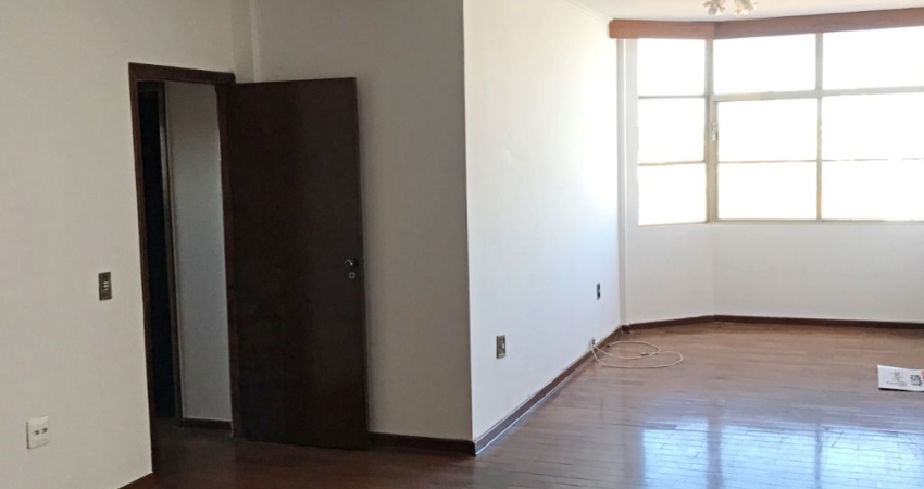 Apartamento com 3 quartos à venda na Rua Irênio Grecco, Parque São Jorge, Franca