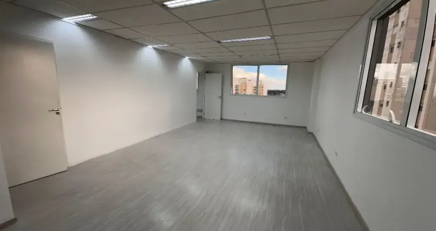 Sala Comercial em andar no Ecoville.