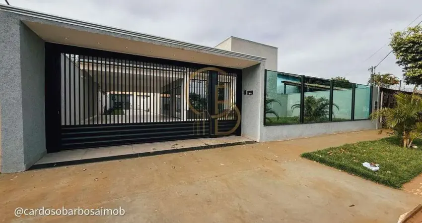 ESPAÇO, ESTILO E LAZER: CASA TÉRREA COM GOURMET E CASCATA