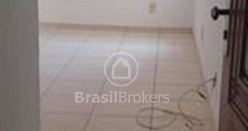 Excelente Localização e Apt !!!... 2qts/ elev / vaga.