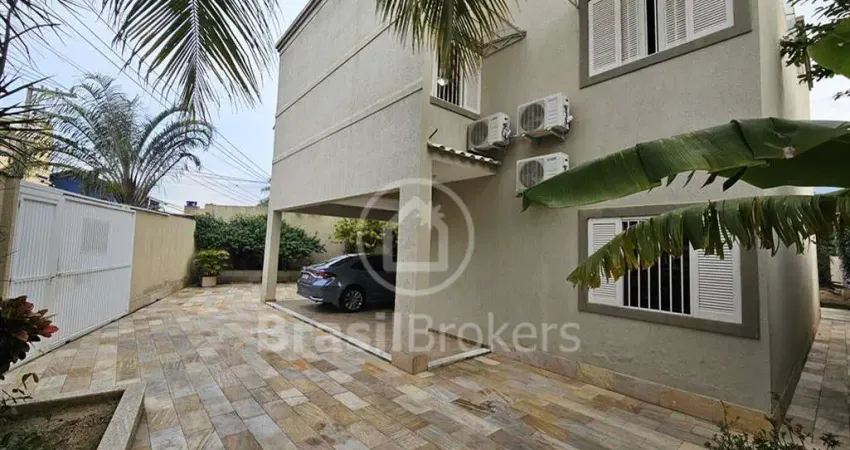 Casa com 5 quartos à venda na Rua Tejo, Vila Valqueire, Rio de Janeiro