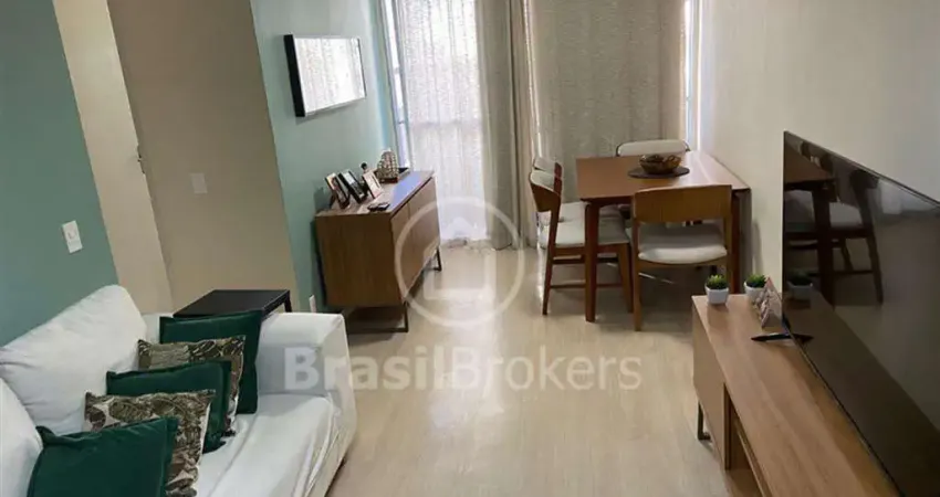 Apartamento 2 quartos + dependência próximo ao centro do Méier
