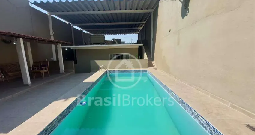 Casa à venda com 300,00m² e 3 quartos em Irajá, Rio de Janeiro - RJ