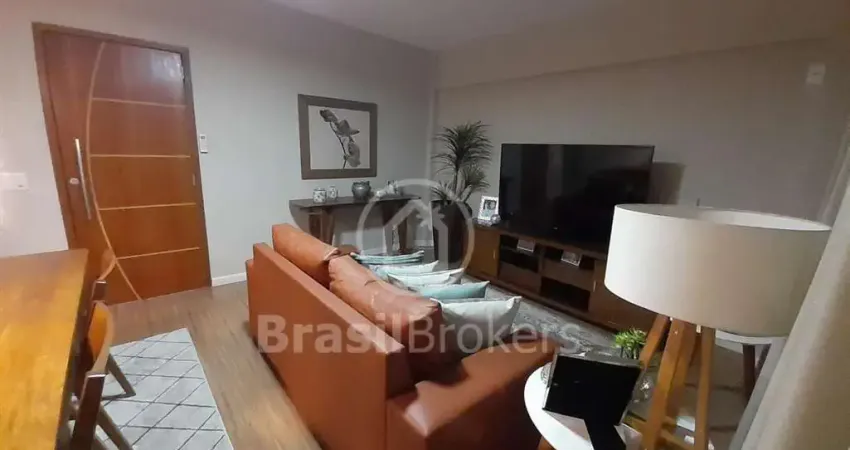 Apartamento amplo modernizado 122m² com 3 quartos e 2 vagas cobertas