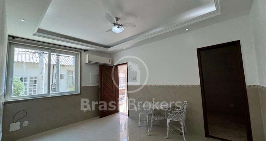 CASA DE VILA COM 4 QUARTOS PROXIMO AO CENTRO DO MEIER