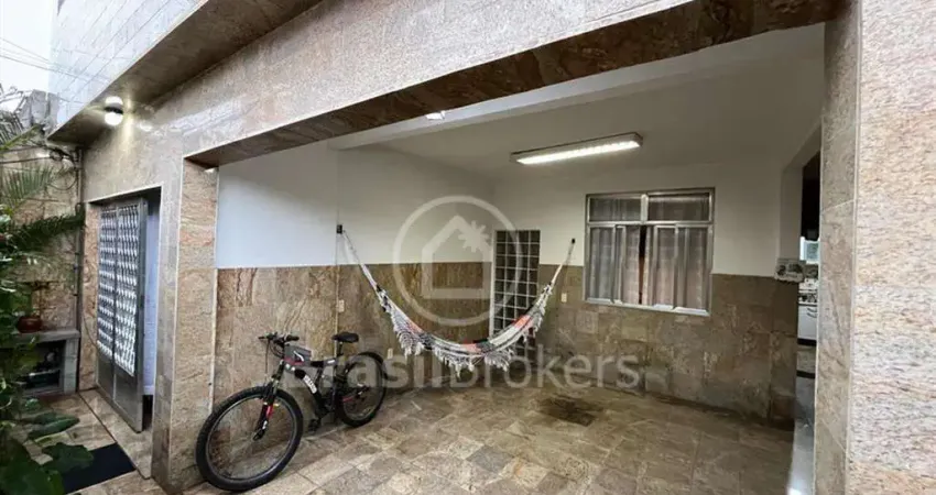 Casa Triplex à Venda na Rua Francisca Vidal - Pilares