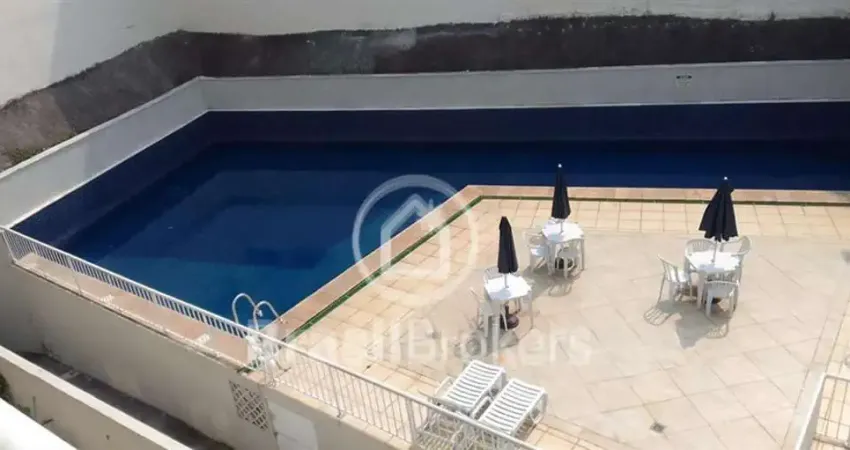 Ótimo Apt !!!... varanda / 2qts / elevador /  infra total