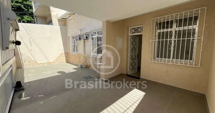 Oportunidade Imperdível! Casa Reformada à Venda no Bairro Todos os Santos