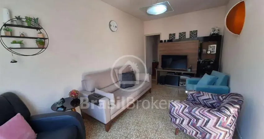 Casa 3 Quartos próxima à Dias da Cruz